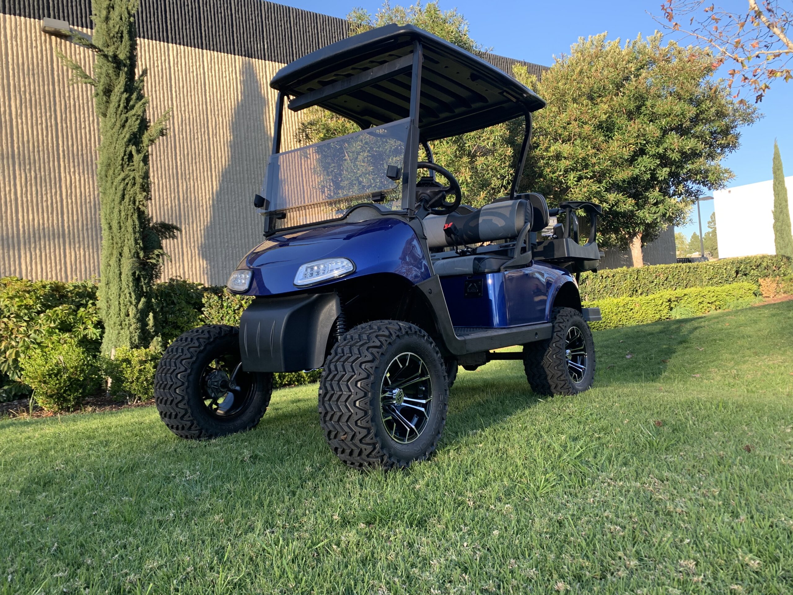 Ezgo Electric Rxv Lifted 4 Passenger Custom Golf Cart – Blue #57